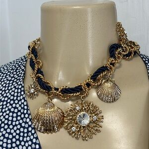ANN TAYLOR CHUCK NECKLACE